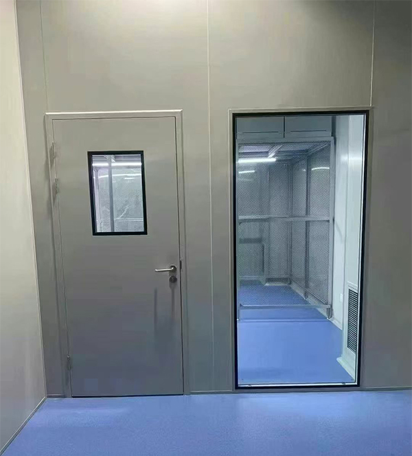 学校教学楼完成肃南防火门标准化安装